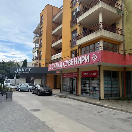 Lada Apartmán *
